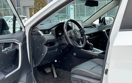 Toyota RAV4, 2020 год, 3 590 000 рублей, 11 фотография