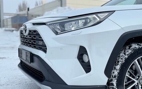 Toyota RAV4, 2020 год, 3 590 000 рублей, 9 фотография