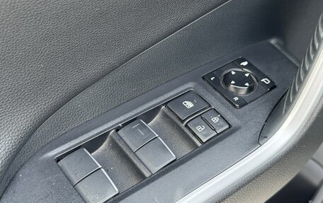 Toyota RAV4, 2020 год, 3 590 000 рублей, 24 фотография