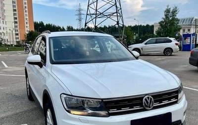 Volkswagen Tiguan II, 2018 год, 2 400 000 рублей, 1 фотография
