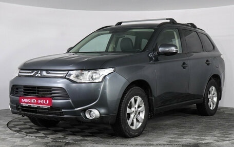 Mitsubishi Outlander III рестайлинг 3, 2013 год, 1 599 000 рублей, 1 фотография