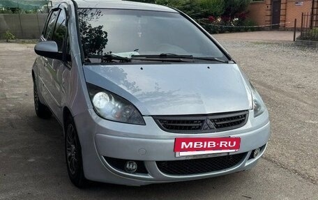 Mitsubishi Colt VI рестайлинг, 2004 год, 430 000 рублей, 3 фотография
