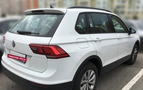 Volkswagen Tiguan II, 2018 год, 2 400 000 рублей, 2 фотография