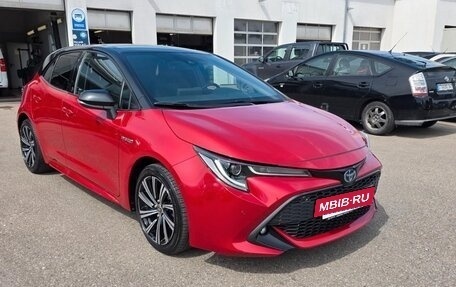 Toyota Corolla, 2021 год, 2 368 000 рублей, 3 фотография
