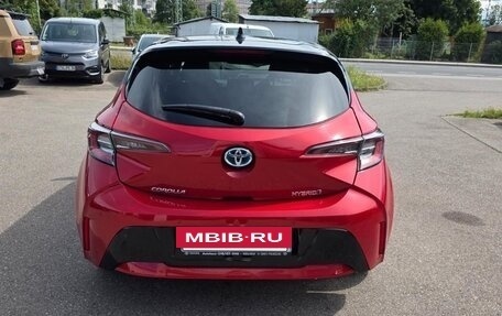 Toyota Corolla, 2021 год, 2 368 000 рублей, 5 фотография