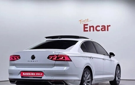 Volkswagen Passat B8 рестайлинг, 2022 год, 1 990 000 рублей, 3 фотография