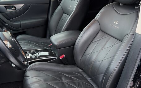 Infiniti FX II, 2009 год, 1 950 000 рублей, 16 фотография