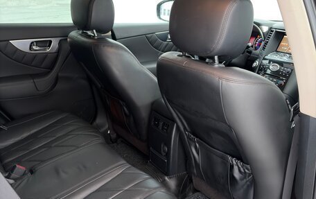 Infiniti FX II, 2009 год, 1 950 000 рублей, 22 фотография