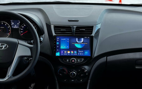 Hyundai Solaris II рестайлинг, 2012 год, 709 000 рублей, 18 фотография