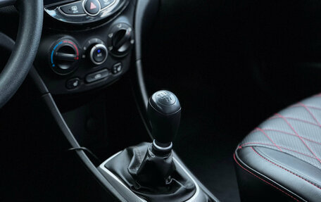 Hyundai Solaris II рестайлинг, 2012 год, 709 000 рублей, 24 фотография