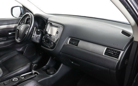 Mitsubishi Outlander III рестайлинг 3, 2013 год, 1 599 000 рублей, 10 фотография