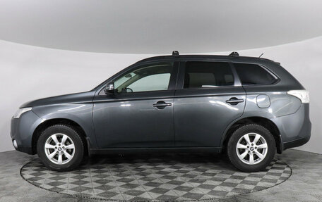 Mitsubishi Outlander III рестайлинг 3, 2013 год, 1 599 000 рублей, 8 фотография