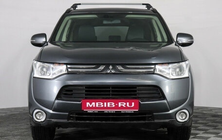Mitsubishi Outlander III рестайлинг 3, 2013 год, 1 599 000 рублей, 2 фотография