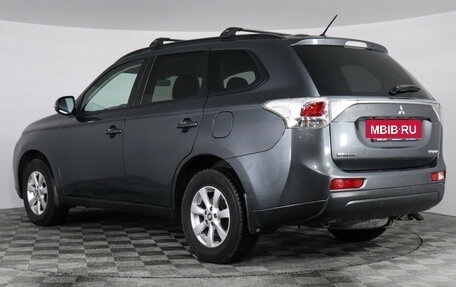 Mitsubishi Outlander III рестайлинг 3, 2013 год, 1 599 000 рублей, 7 фотография