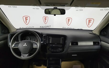 Mitsubishi Outlander III рестайлинг 3, 2013 год, 1 199 000 рублей, 7 фотография