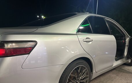 Toyota Camry, 2008 год, 970 000 рублей, 2 фотография