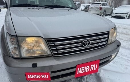 Toyota Land Cruiser Prado 90 рестайлинг, 2000 год, 2 550 000 рублей, 7 фотография