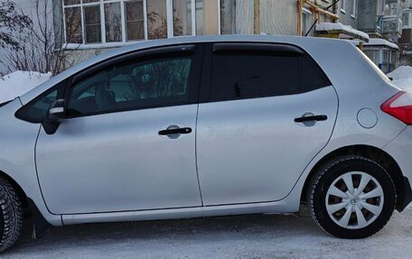 Toyota Auris II, 2010 год, 850 000 рублей, 2 фотография