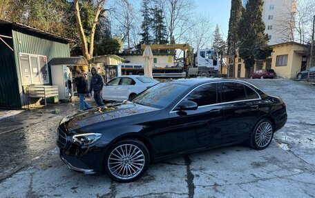 Mercedes-Benz E-Класс, 2021 год, 3 500 000 рублей, 3 фотография