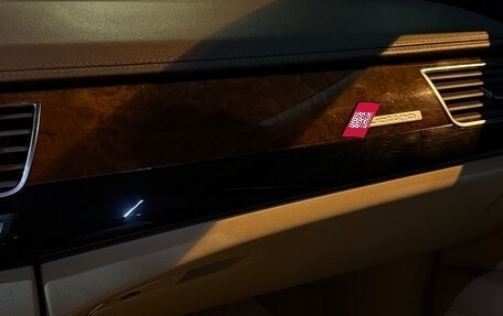 Audi A8, 2012 год, 1 999 999 рублей, 15 фотография