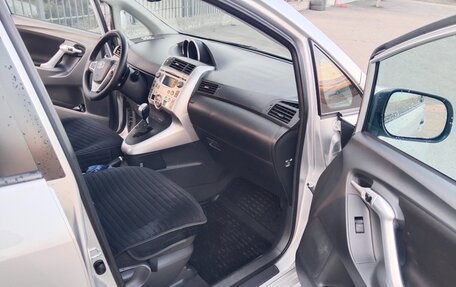 Toyota Verso I, 2011 год, 1 200 000 рублей, 7 фотография