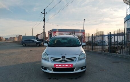 Toyota Verso I, 2011 год, 1 200 000 рублей, 11 фотография