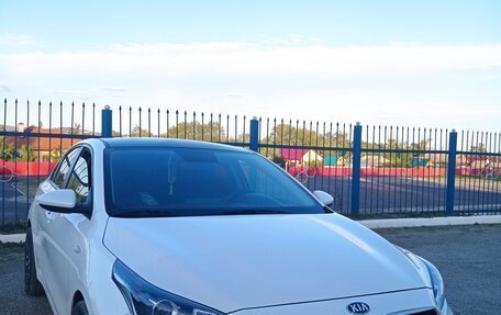 KIA Cerato IV, 2019 год, 1 800 000 рублей, 2 фотография