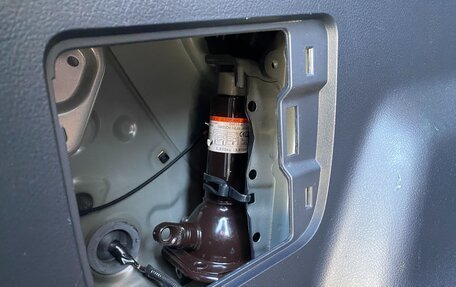 Toyota Land Cruiser Prado 150 рестайлинг 2, 2016 год, 4 449 000 рублей, 12 фотография