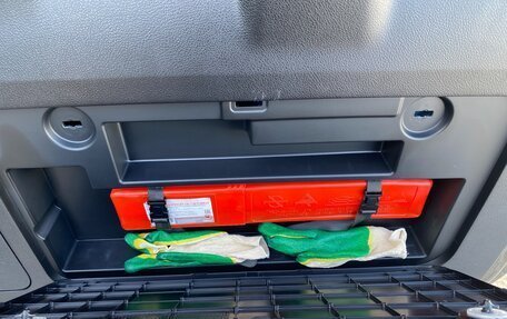 Toyota Land Cruiser Prado 150 рестайлинг 2, 2016 год, 4 449 000 рублей, 11 фотография