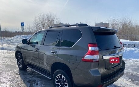 Toyota Land Cruiser Prado 150 рестайлинг 2, 2016 год, 4 449 000 рублей, 7 фотография