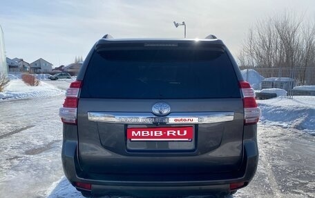 Toyota Land Cruiser Prado 150 рестайлинг 2, 2016 год, 4 449 000 рублей, 6 фотография