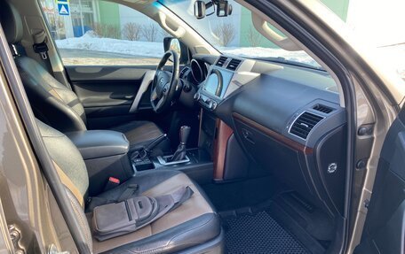 Toyota Land Cruiser Prado 150 рестайлинг 2, 2016 год, 4 449 000 рублей, 16 фотография