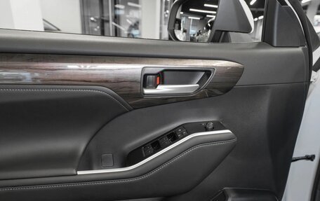 Toyota Highlander, 2025 год, 5 400 000 рублей, 23 фотография