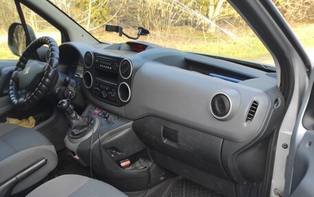 Peugeot Partner II рестайлинг 2, 2010 год, 960 000 рублей, 9 фотография