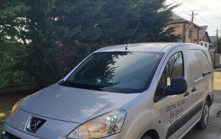 Peugeot Partner II рестайлинг 2, 2010 год, 960 000 рублей, 2 фотография