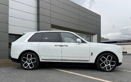Rolls-Royce Cullinan, 2019 год, 31 500 000 рублей, 6 фотография