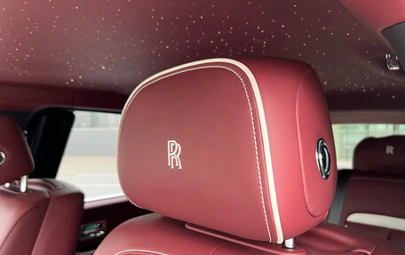 Rolls-Royce Cullinan, 2019 год, 31 500 000 рублей, 17 фотография