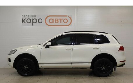 Volkswagen Touareg III, 2011 год, 1 814 000 рублей, 2 фотография