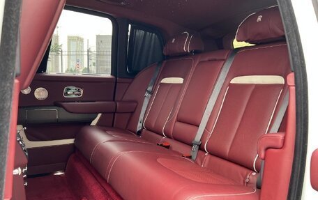 Rolls-Royce Cullinan, 2019 год, 31 500 000 рублей, 25 фотография