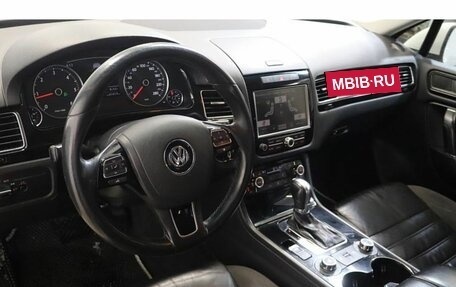 Volkswagen Touareg III, 2011 год, 1 814 000 рублей, 6 фотография