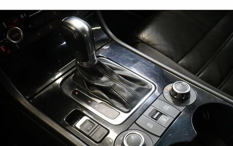 Volkswagen Touareg III, 2011 год, 1 814 000 рублей, 14 фотография