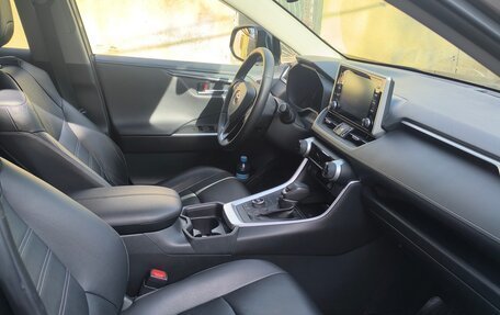 Toyota RAV4, 2020 год, 3 250 000 рублей, 5 фотография