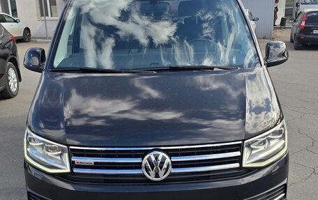 Volkswagen Caravelle T6 рестайлинг, 2019 год, 3 900 000 рублей, 1 фотография