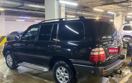 Toyota Land Cruiser 100 рестайлинг 2, 2005 год, 2 500 000 рублей, 6 фотография