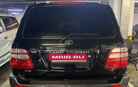 Toyota Land Cruiser 100 рестайлинг 2, 2005 год, 2 500 000 рублей, 2 фотография