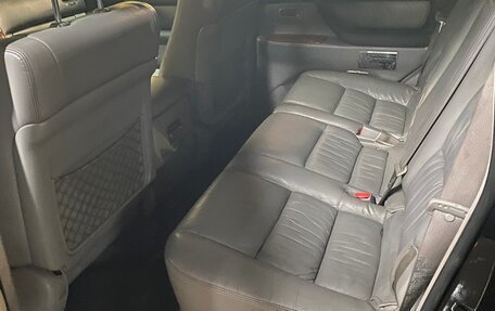 Toyota Land Cruiser 100 рестайлинг 2, 2005 год, 2 500 000 рублей, 10 фотография