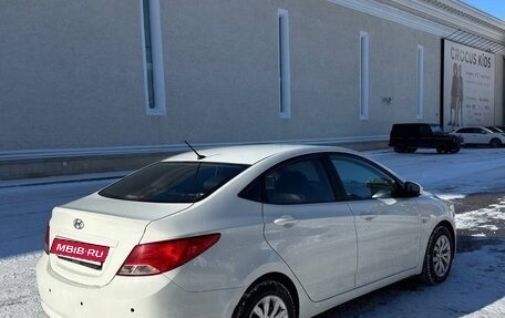 Hyundai Solaris II рестайлинг, 2016 год, 900 000 рублей, 3 фотография