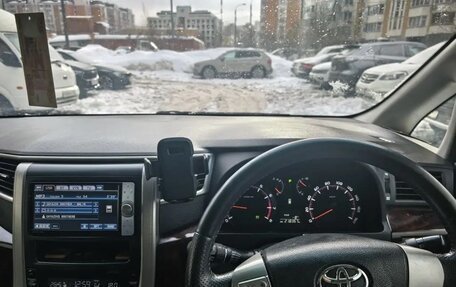 Toyota Vellfire I, 2011 год, 2 000 000 рублей, 9 фотография