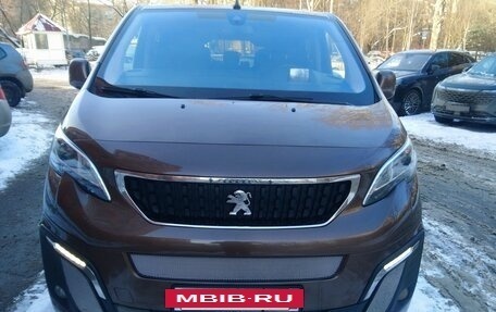 Peugeot Traveller I, 2020 год, 2 690 000 рублей, 2 фотография