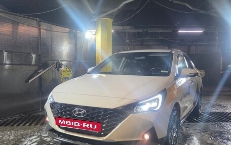 Hyundai Solaris II рестайлинг, 2021 год, 1 520 000 рублей, 5 фотография